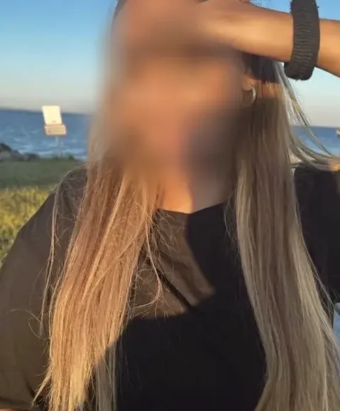Amy, 20