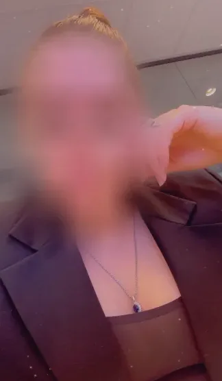 Ayesha, 32