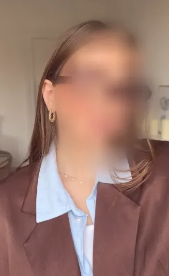 Courtney, 32
