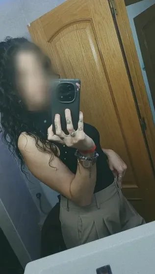 Emily, 34