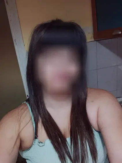Farah, 37
