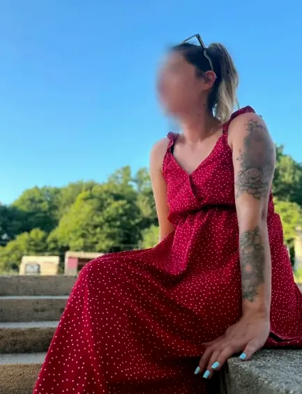 Farah, 34