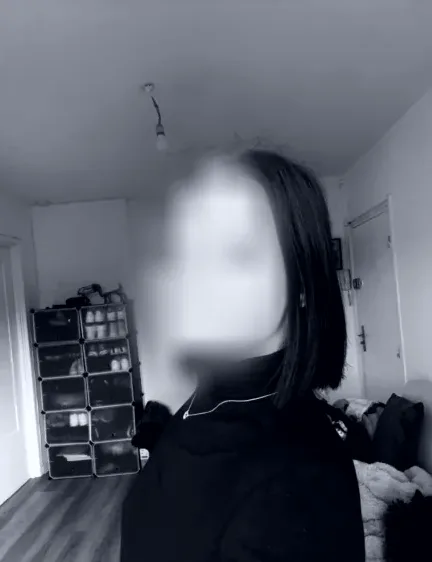 Kelly, 18