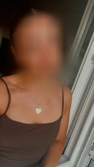 Mariam, 25