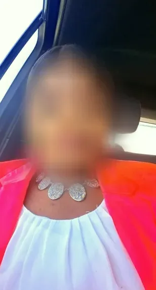 Nadia, 40