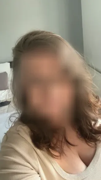 Samantha, 36