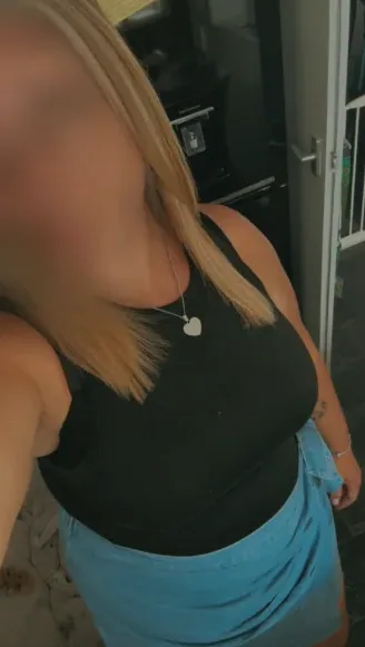 Sophie, 28